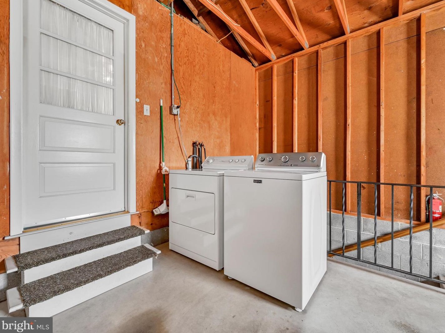 220 Cyrus St, Lebanon PA  17042-2441 exterior