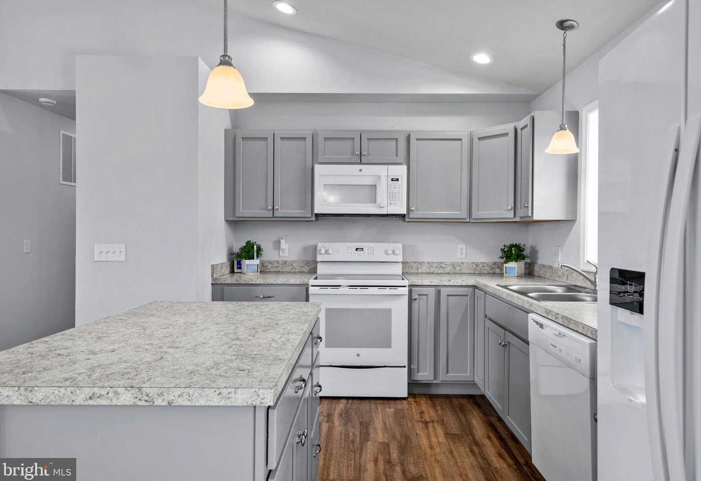 859 Jay St, Lebanon PA  17046-1924 exterior