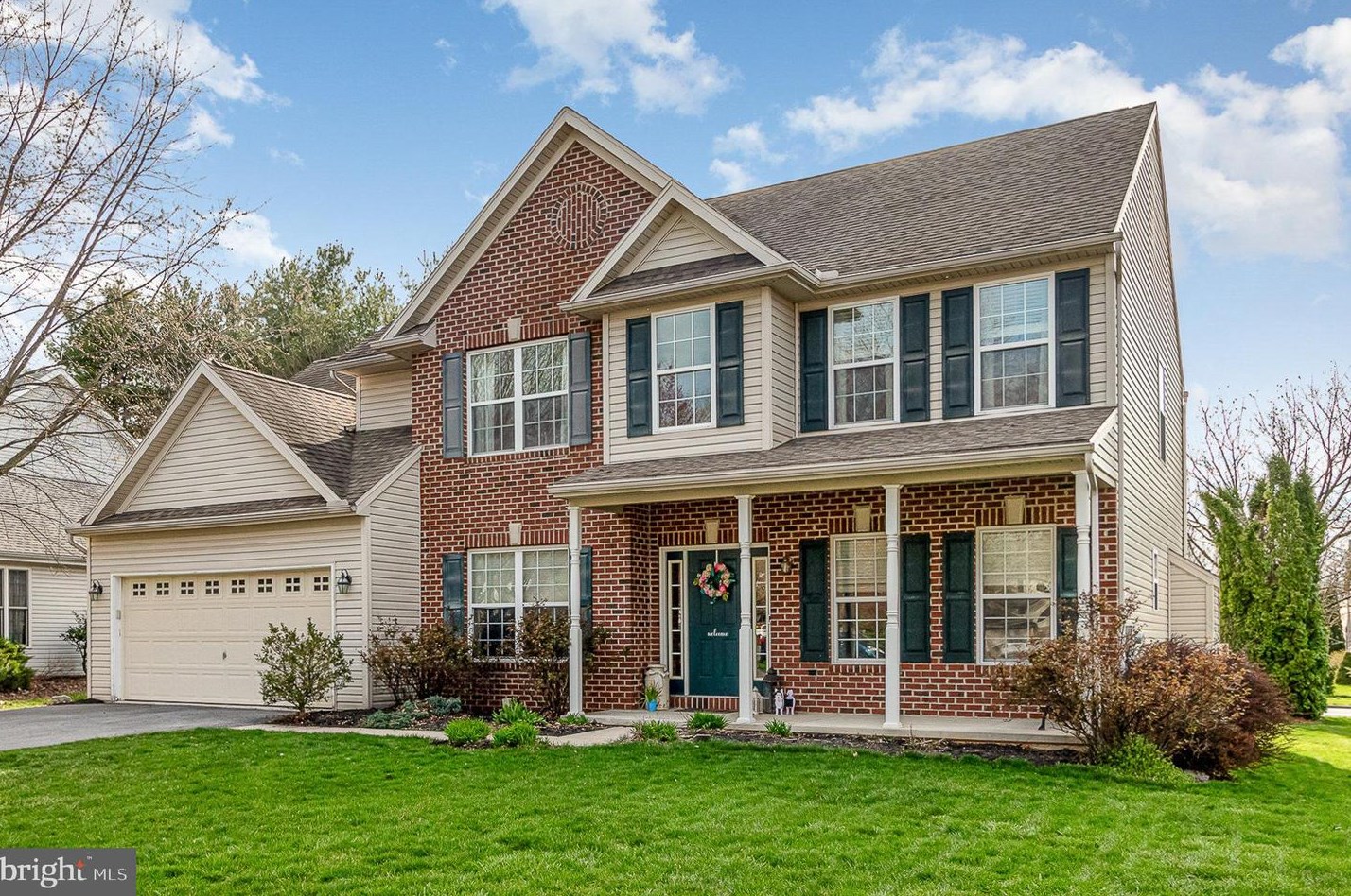 105 Farmstead Cir, Lebanon PA  17042-9478 exterior