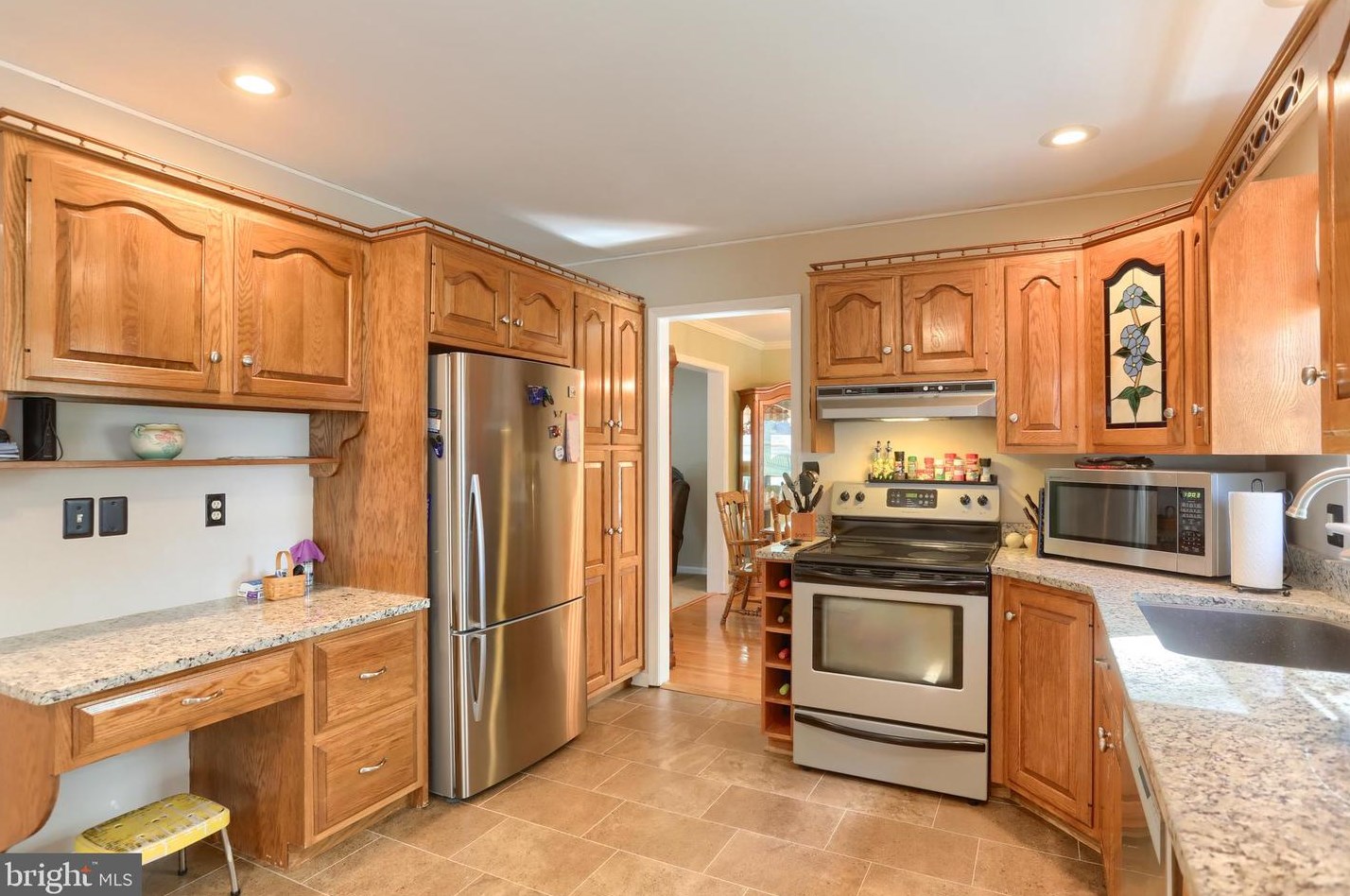 236 Weymouth Dr, Lebanon PA 17042-4159 exterior