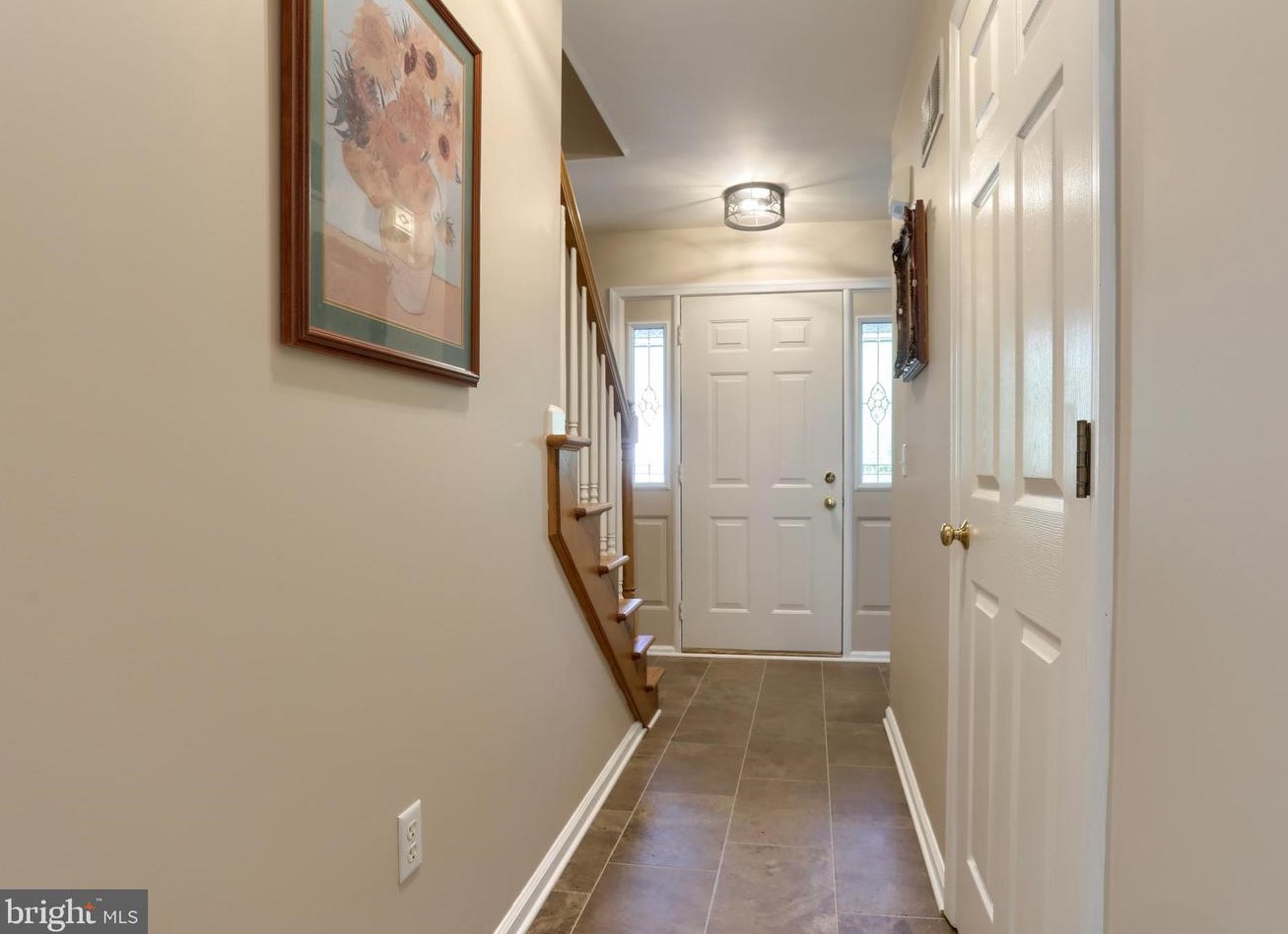 236 Weymouth Dr, Lebanon PA 17042-4159 exterior