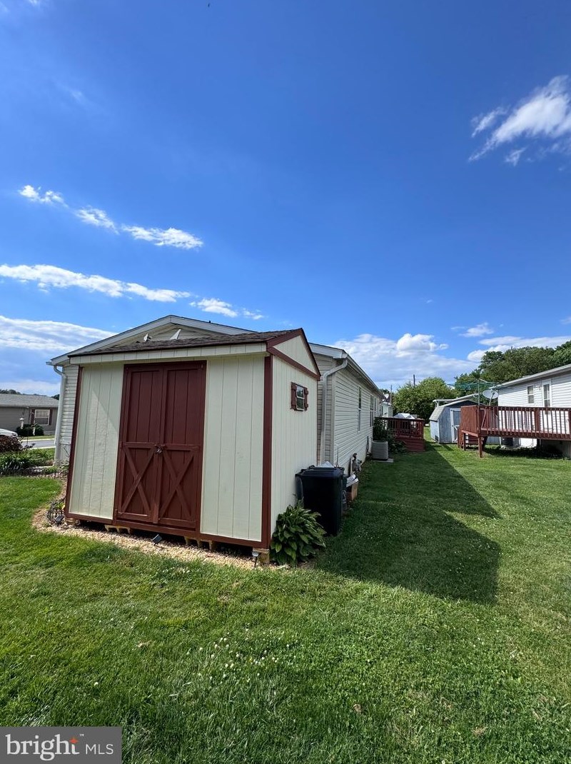 4 Timothy Ave, Lebanon PA 17042-4011 exterior