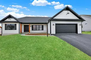 013 Rolling Meadow Rd, Lebanon, PA 17046 - Photo 1