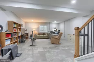 82 S Village Cir, Palmyra, PA 17078 - Photo 35