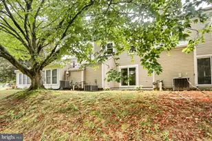 802 Cambridge Ct, Palmyra, PA 17078 - Photo 27