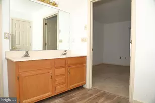 597 Blueberry Ln, Lebanon, PA 17046 - Photo 5