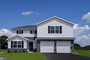 305 Jasmine Dr, Lebanon, PA 17042 - Photo 1