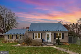 914 E Cherry St, Palmyra, PA 17078 - Photo 3