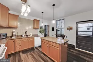 33 N 10th St, Lebanon, PA 17046 - Photo 9