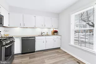 1920 Carlton Dr, Lebanon, PA 17042 - Photo 5