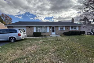 1140 Cedar Crest Dr, Lebanon, PA 17046 - Photo 1