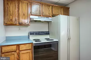 424 W Main St, Palmyra, PA 17078 - Photo 9