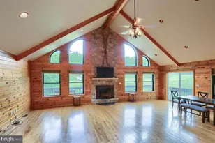 125 Pebble Beach Dr, Hazleton, PA 18202 - Photo 11