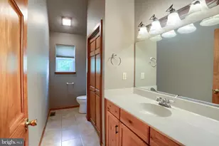 125 Pebble Beach Dr, Hazleton, PA 18202 - Photo 19