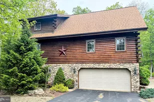 100 Gleneagles Dr, Hazleton, PA 18202 - Photo 5