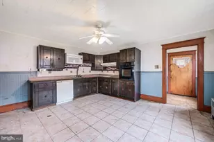 635 Vine St, Freeland, PA 18224 - Photo 23