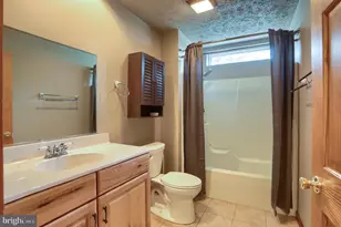 125 Pebble Beach Dr, Hazleton, PA 18202 - Photo 31