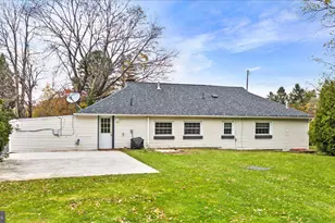 1215 Country Club Rd, Clarks Summit, PA 18411 - Photo 41