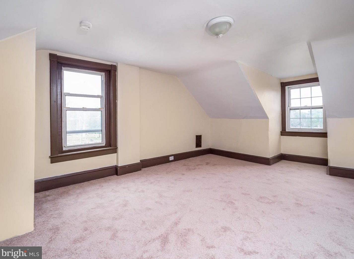 352 Spruce St, Pottstown PA  19464-5340 exterior