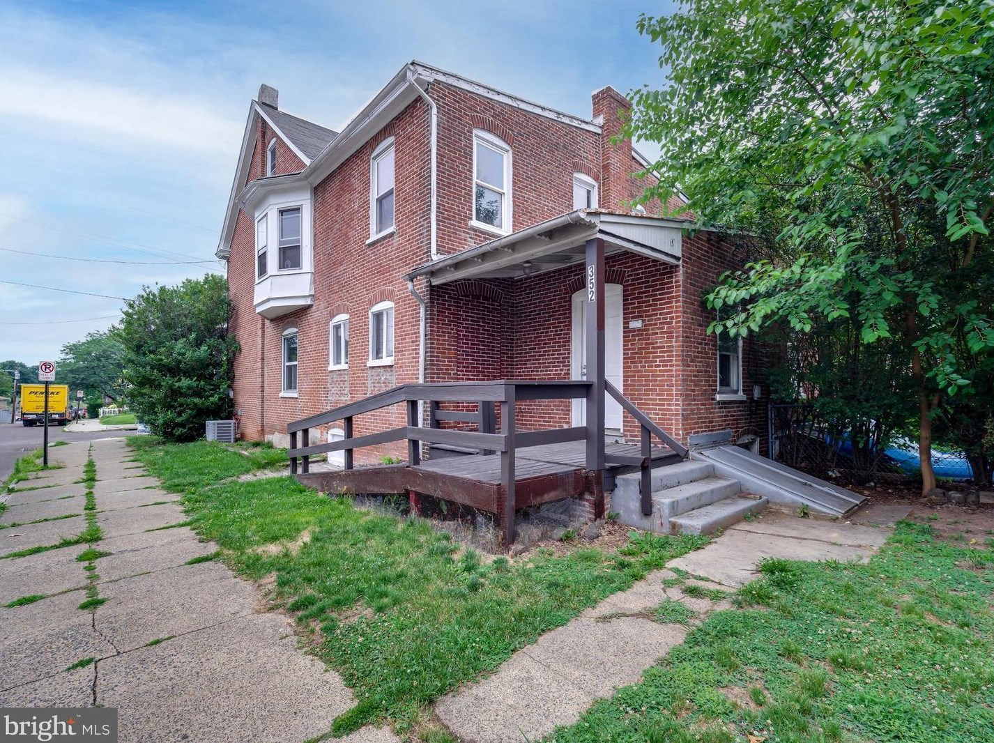 352 Spruce St, Pottstown PA  19464-5340 exterior