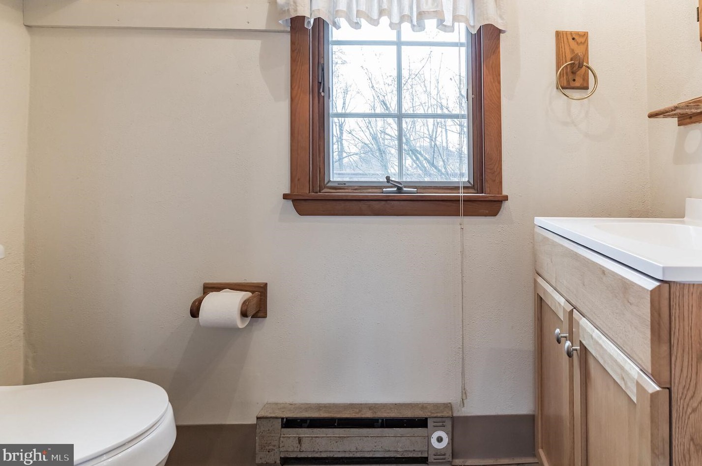 545 Lower State Rd, North Wales PA 19454-1318 exterior