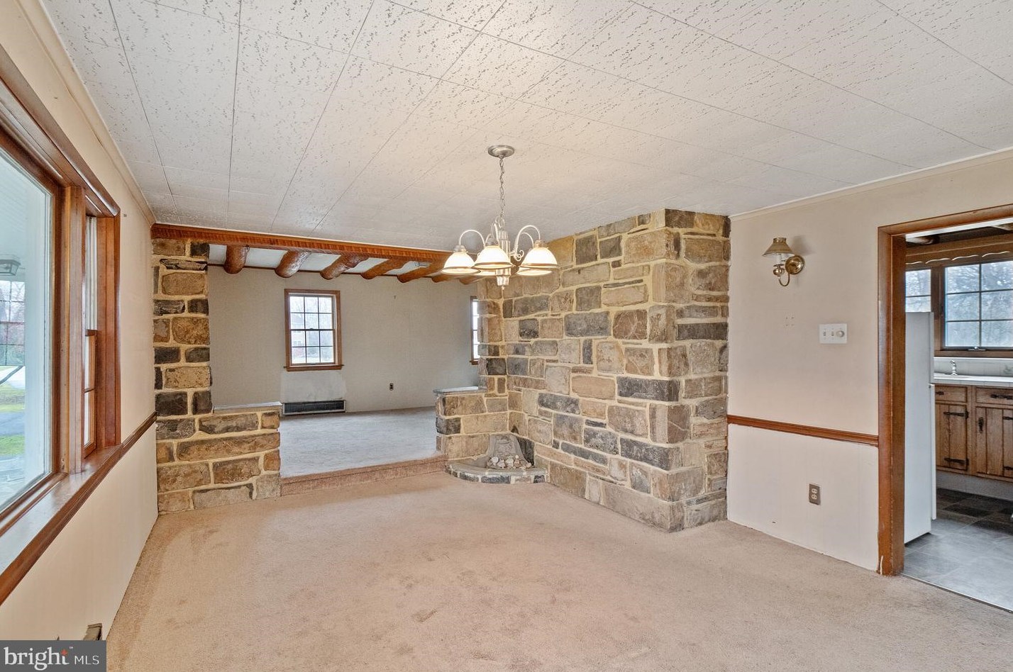 545 Lower State Rd, North Wales PA 19454-1318 exterior