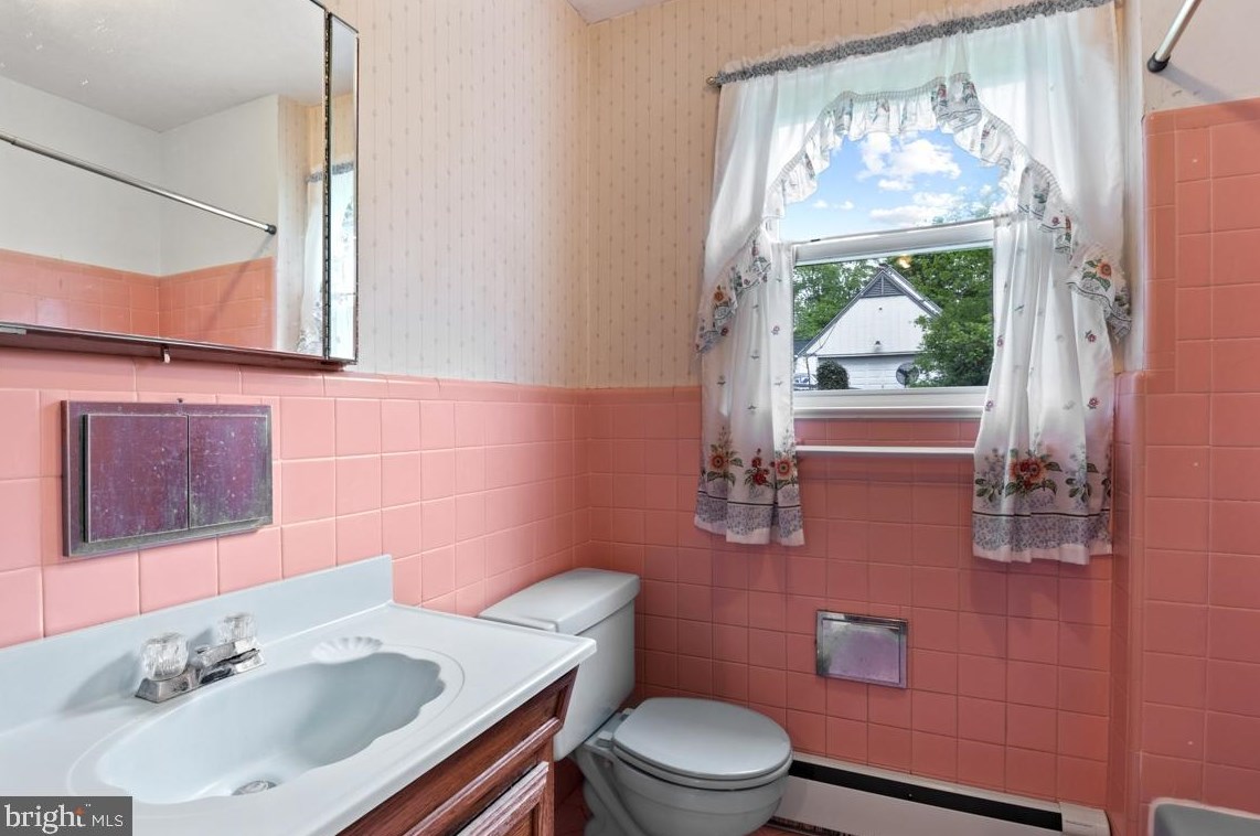 515 Station Ave, Ardsley PA  19038-1418 exterior