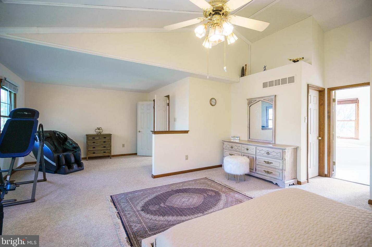 100 Mallard Dr, North Wales PA 19454-1191 exterior