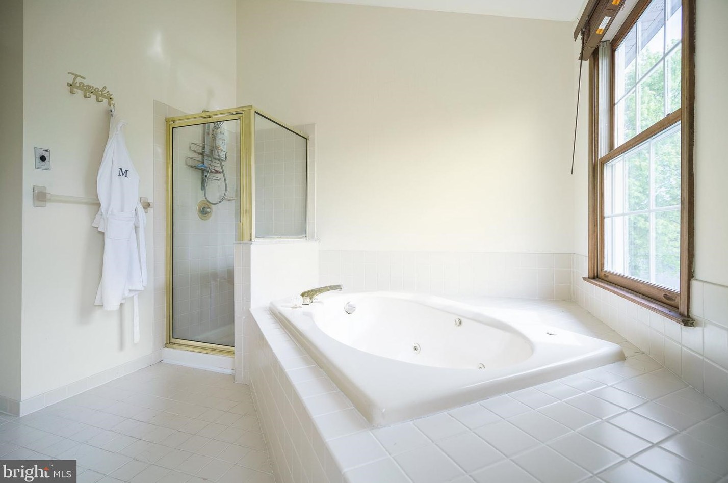 100 Mallard Dr, North Wales PA 19454-1191 exterior