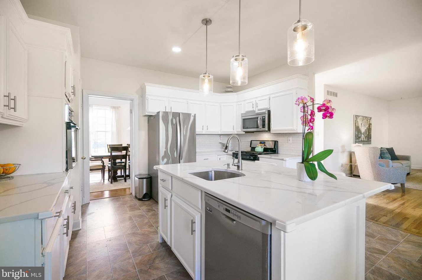 100 Mallard Dr, North Wales PA 19454-1191 exterior