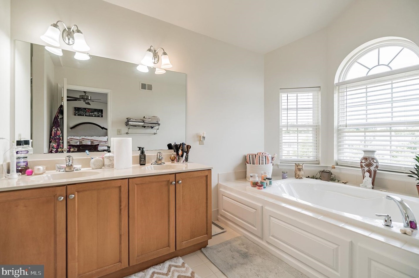 70 Arbor Cir, Colmar PA  18915-9613 exterior