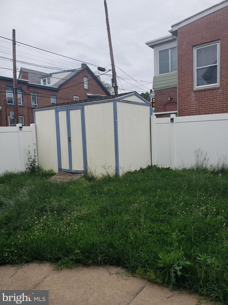 248 Oak St, Pottstown PA  19464-5355 exterior