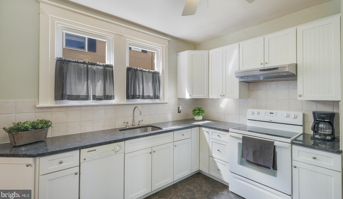 227 Cliveden Ave, Ardsley PA 19038-3509 exterior