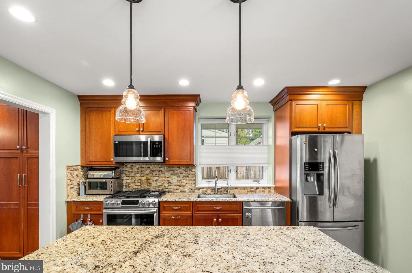 711 Sussex Rd, Penn Wynne PA 19096-2414 exterior