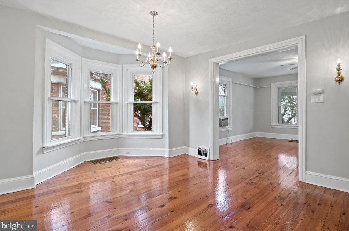 521 Montgomery Ave, North Wales PA 19454-2948 exterior