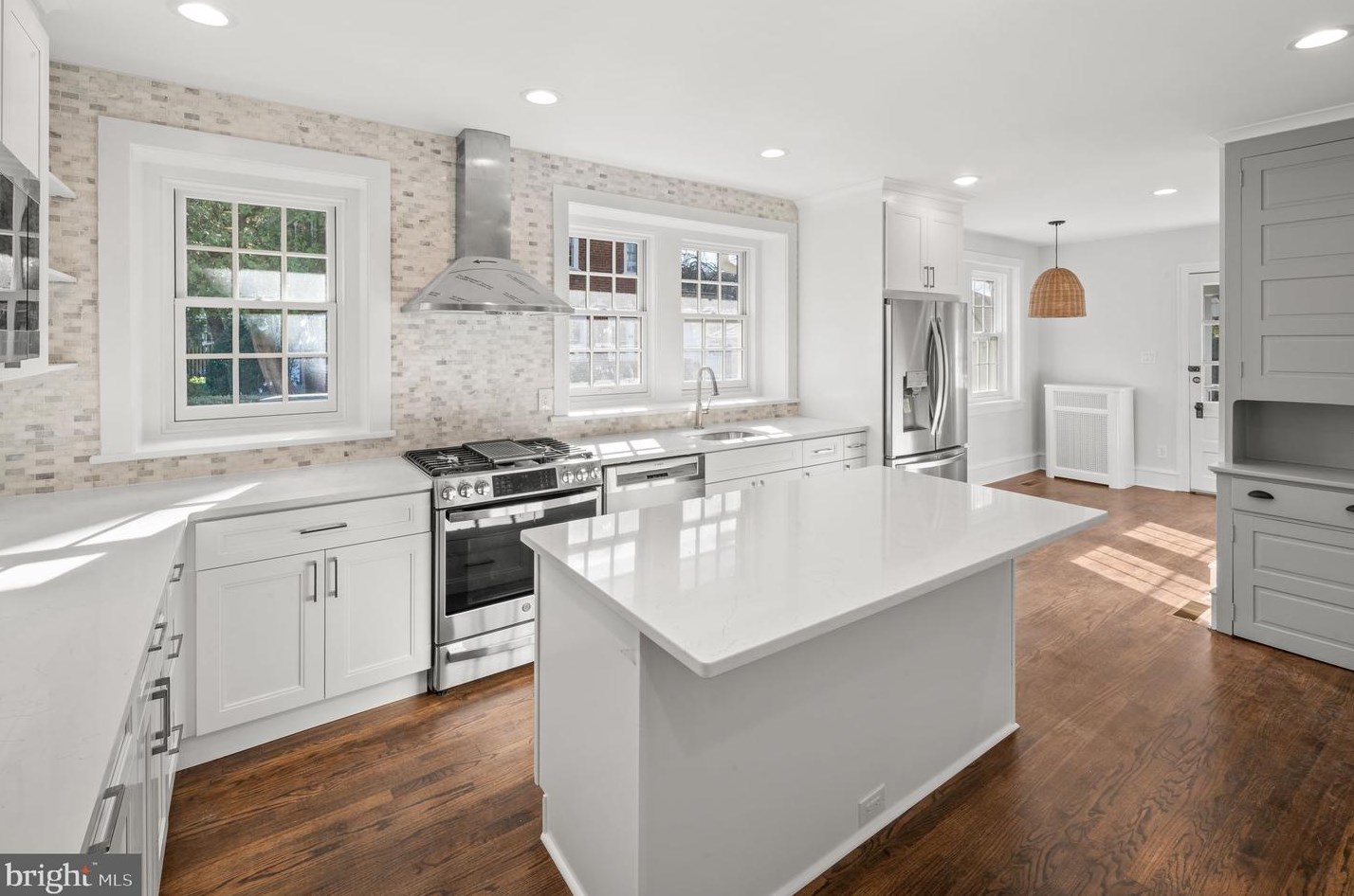 250 Hathaway Ln, Penn Wynne PA 19096-1924 exterior