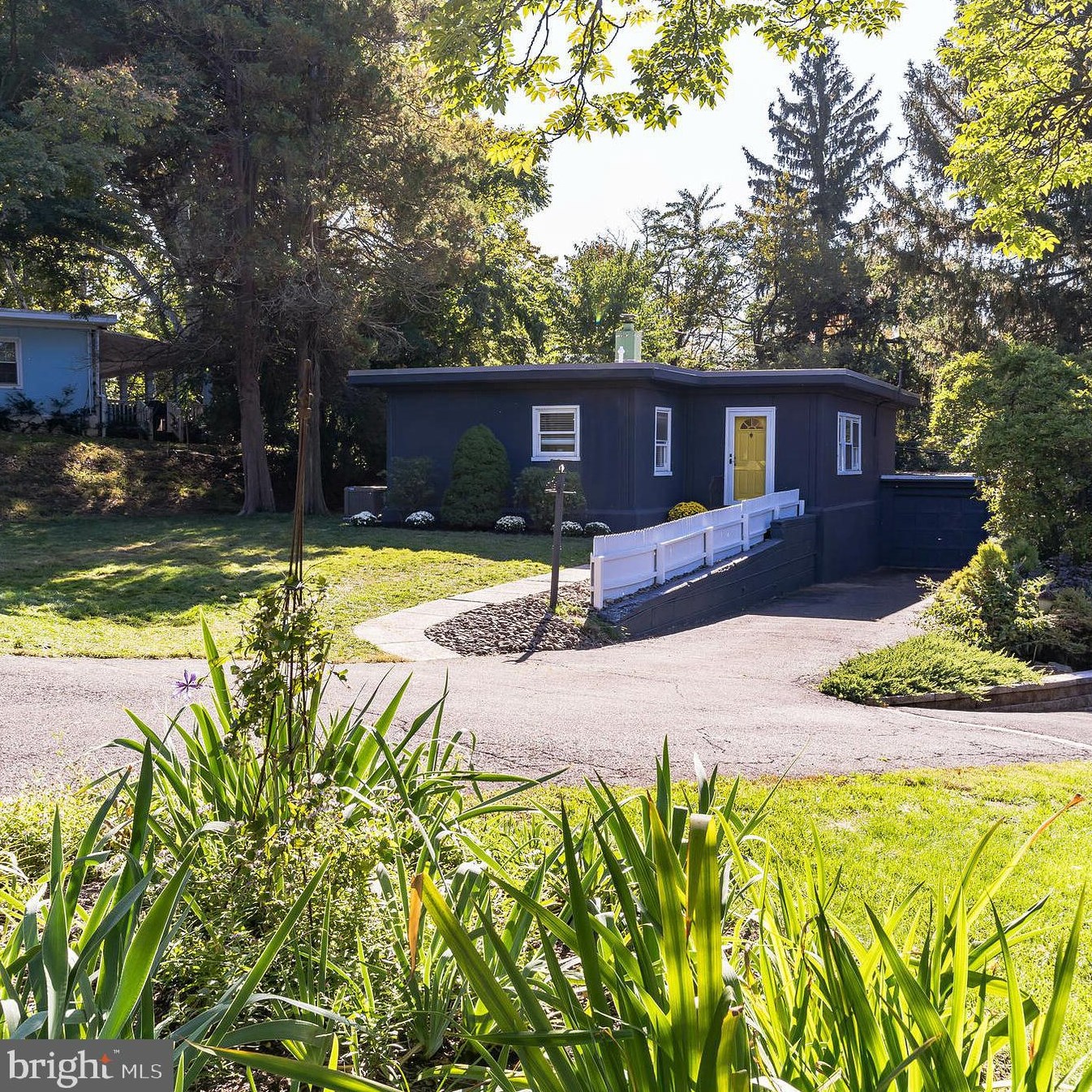 8204 Douglas Rd, Ardsley PA  19038-7508 exterior