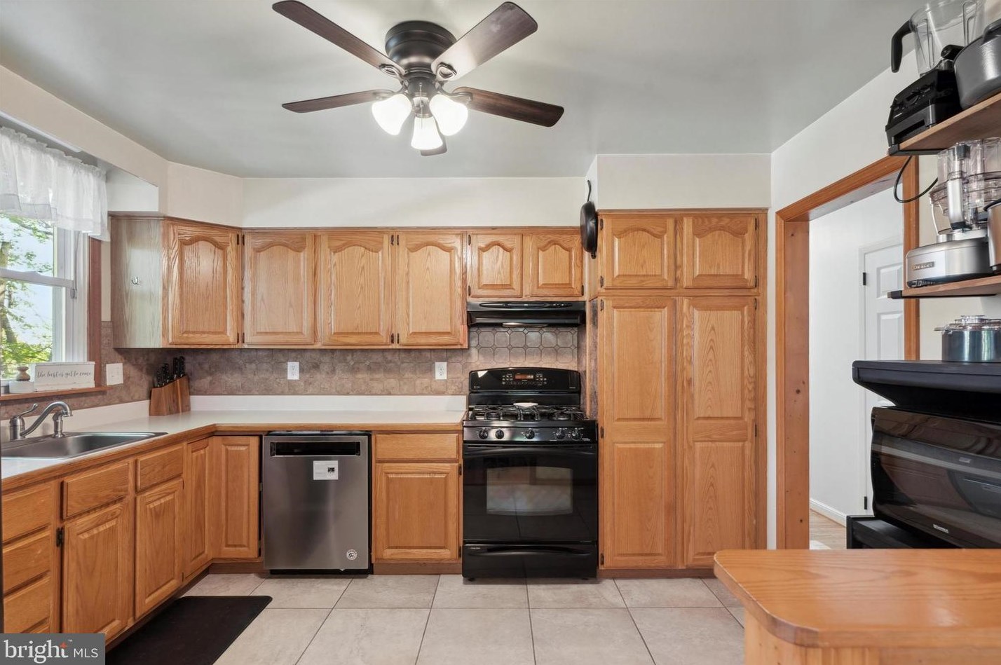 718 Roslyn Ave, Ardsley PA  19038-3805 exterior