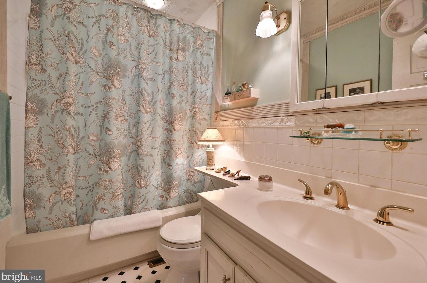 413 Cedar St, Meadowbrook PA  19046-2720 exterior