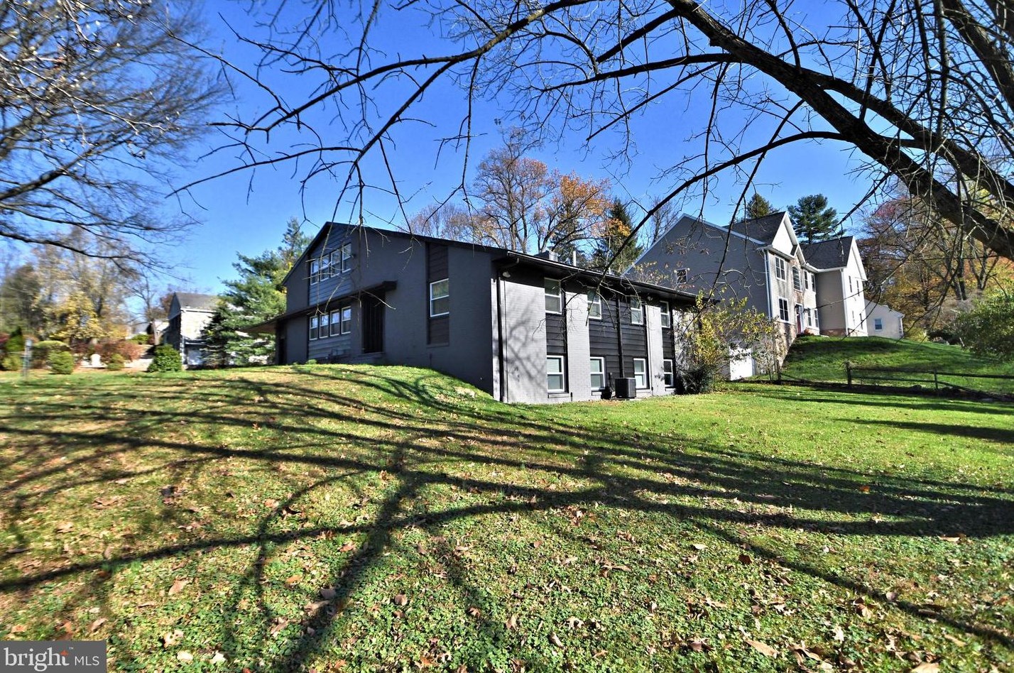 1608 Chattin Rd, Ardsley PA  19038-7119 exterior