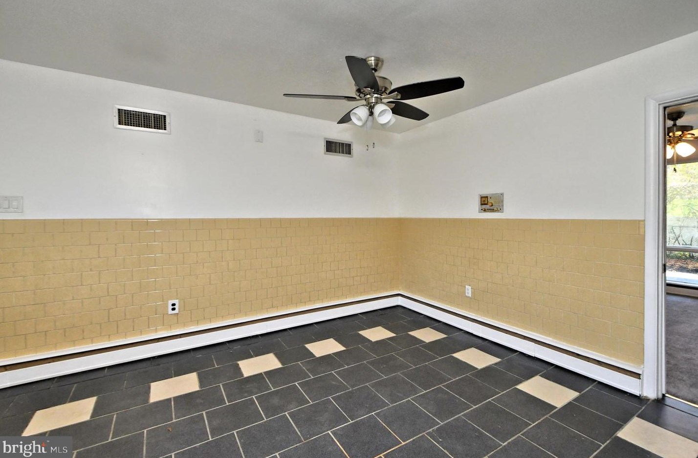 1608 Chattin Rd, Ardsley PA  19038-7119 exterior