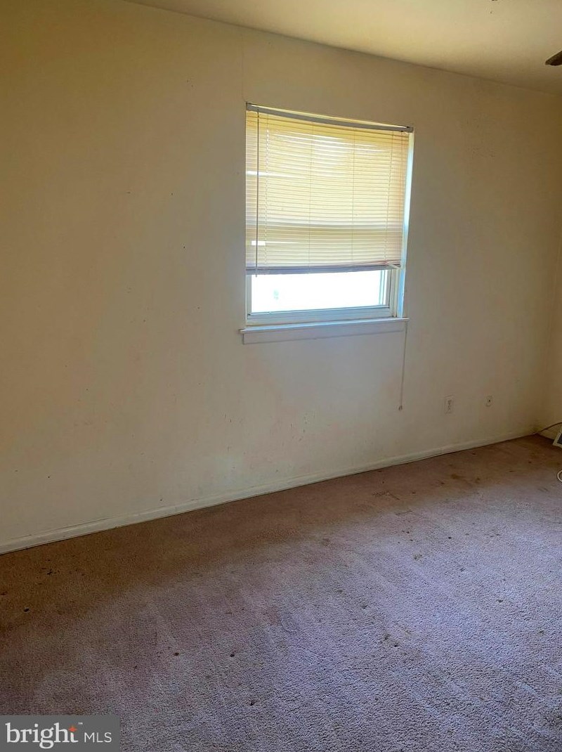 15 Donovan Ct, North Wales PA 19454-4000 exterior