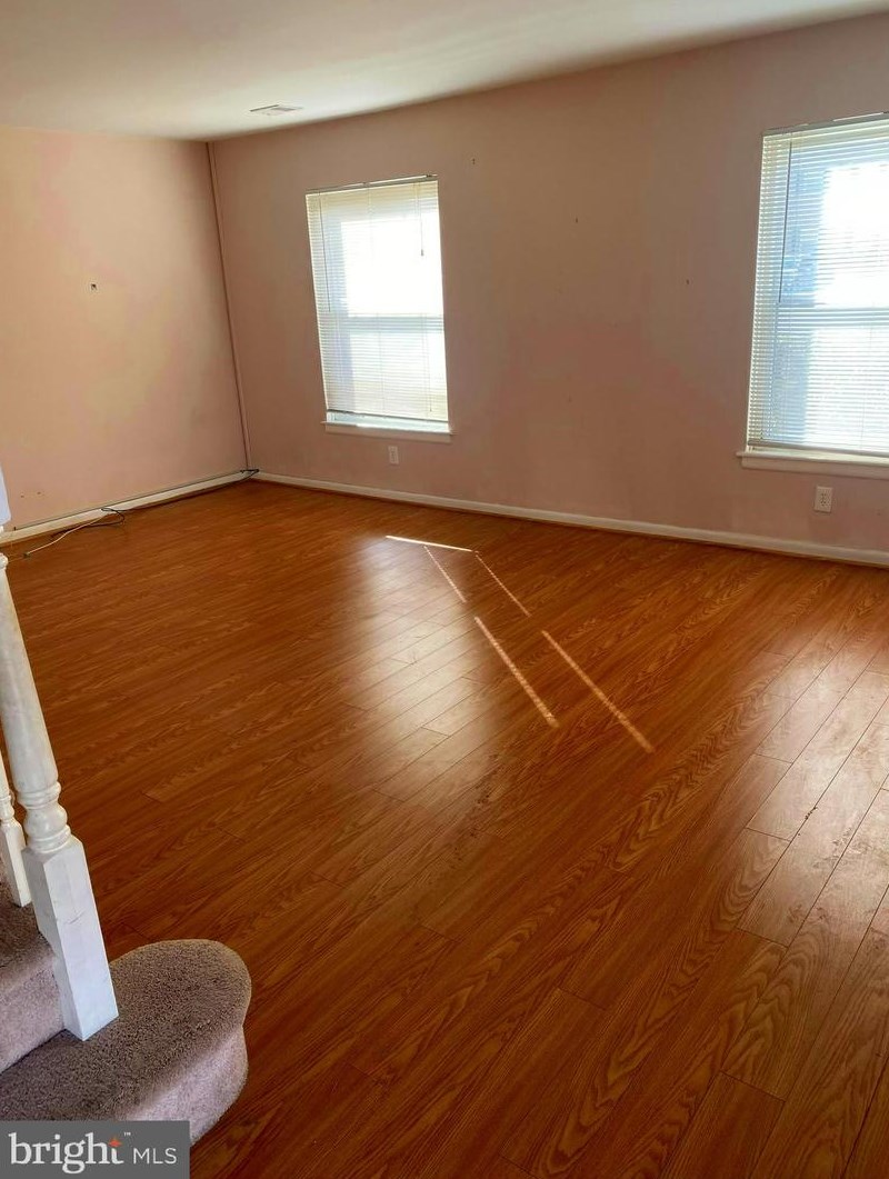 15 Donovan Ct, North Wales PA 19454-4000 exterior