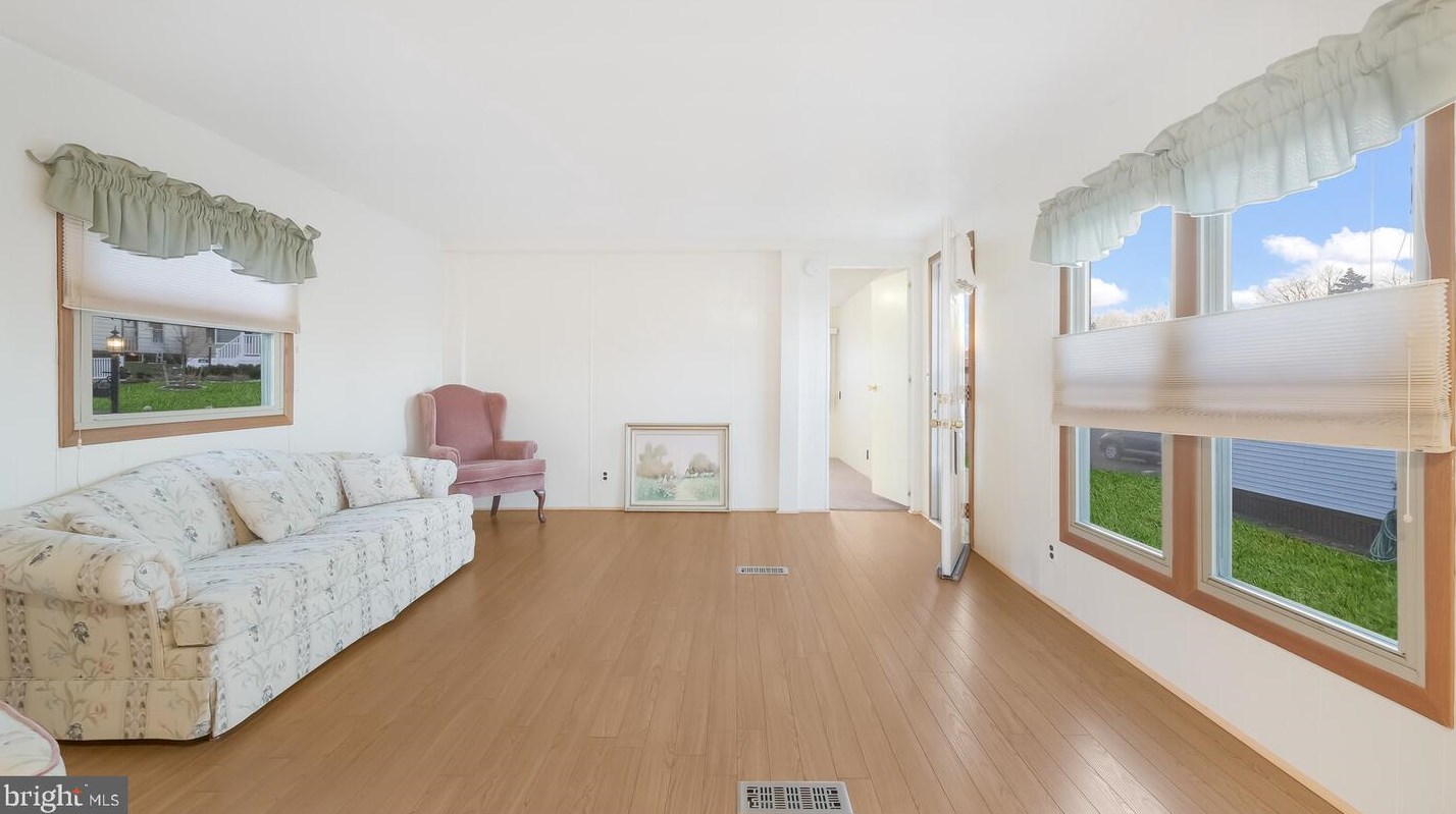 157 Hillside Ct, North Wales PA  19454-1135 exterior