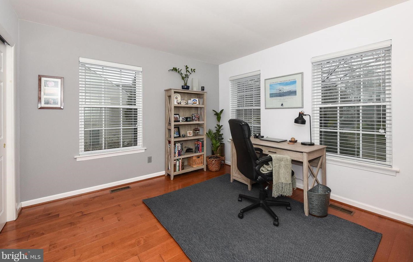 8618 Trumbauer Dr, Ardsley PA  19038-7454 exterior