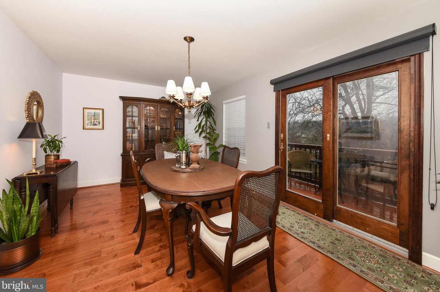 8618 Trumbauer Dr, Ardsley PA  19038-7454 exterior