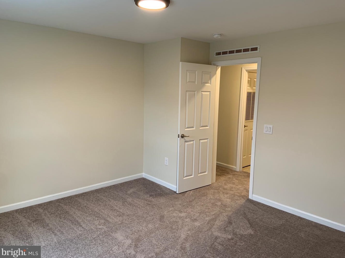 522 Laurel Ln, Blue Bell, PA 19422
