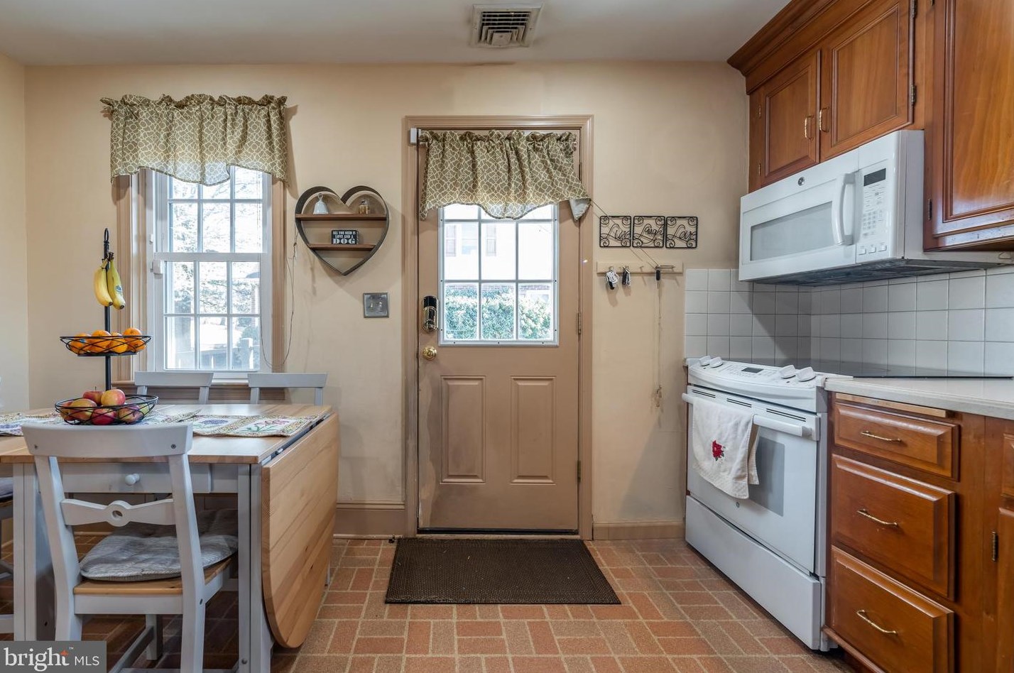 214 S 5th St, Souderton, PA 18964