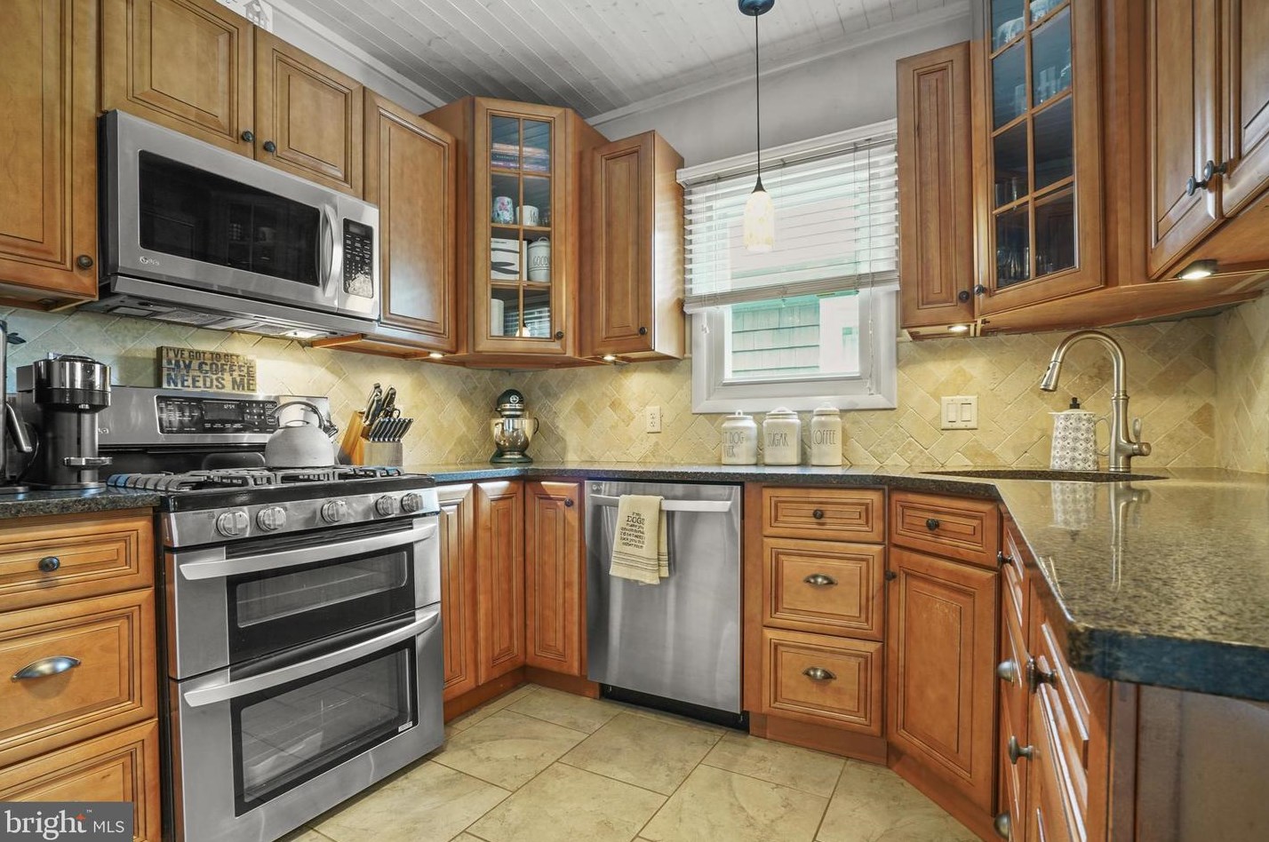 129 Montgomery Ave, North Wales PA  19454-3411 exterior