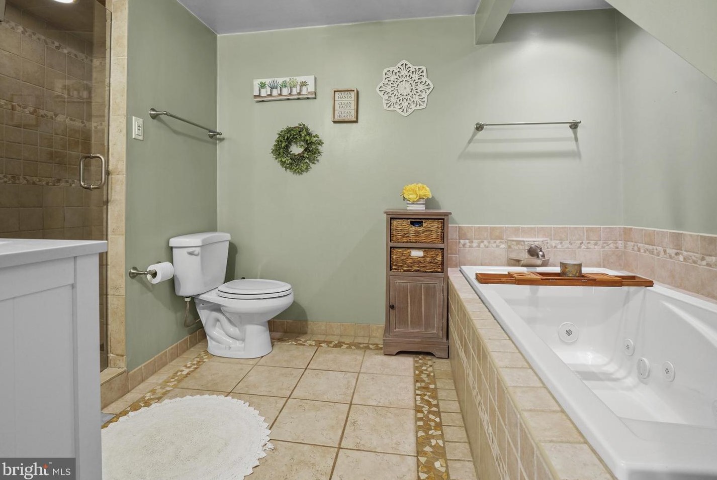 129 Montgomery Ave, North Wales PA  19454-3411 exterior